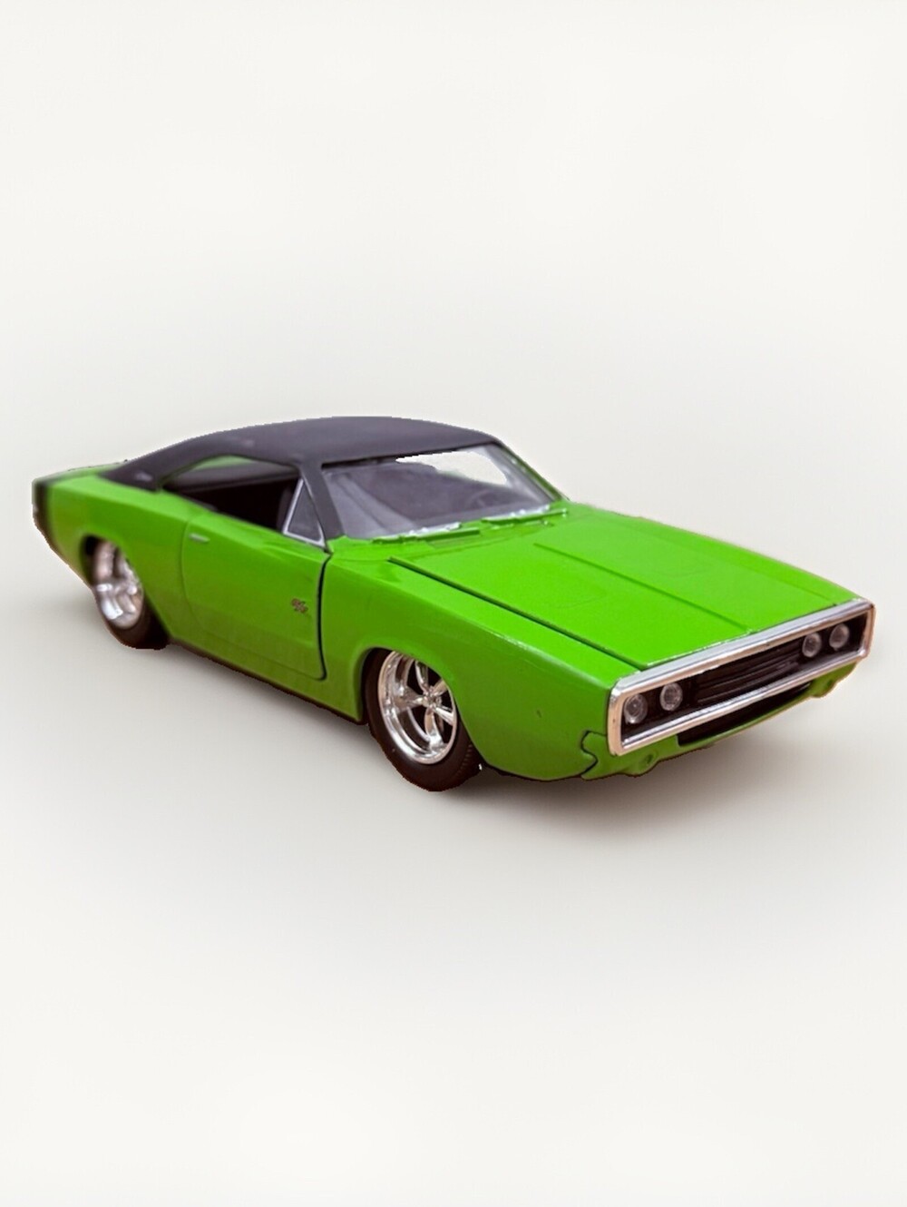 Collectible Diecast Model Car Jada Toys Muscle Dodge Charger R/T Green 1:24 1970